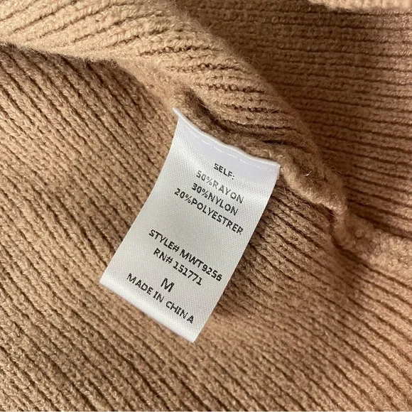 Colorblock Sweater - Picture 5 of 6